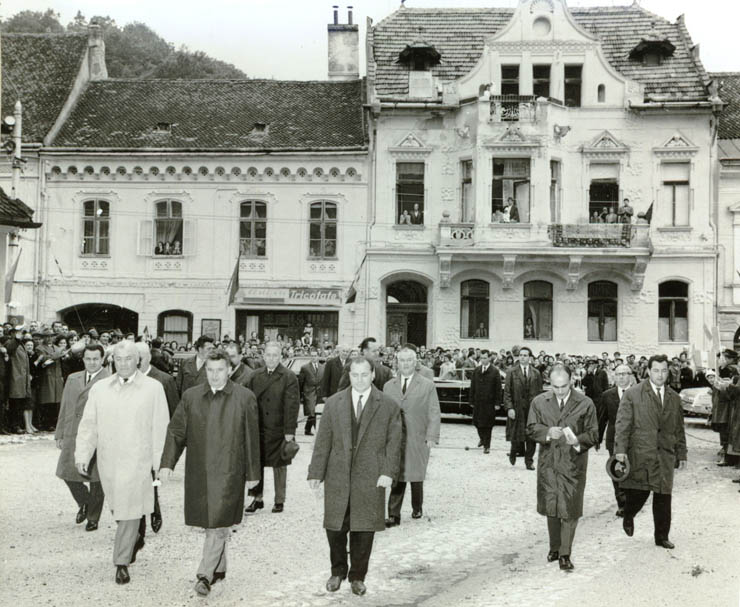 Aspecte din timpul vizitei conducătorilor de partid şi de stat în regiunea Braşov, localitatea Scheii Braşovului.(15-18 iunie 1967)
