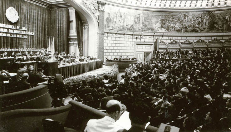 Aspecte din timpul consfătuirii pe ţară a lucrătorilor din industria chimică. (3-5 iulie 1967)