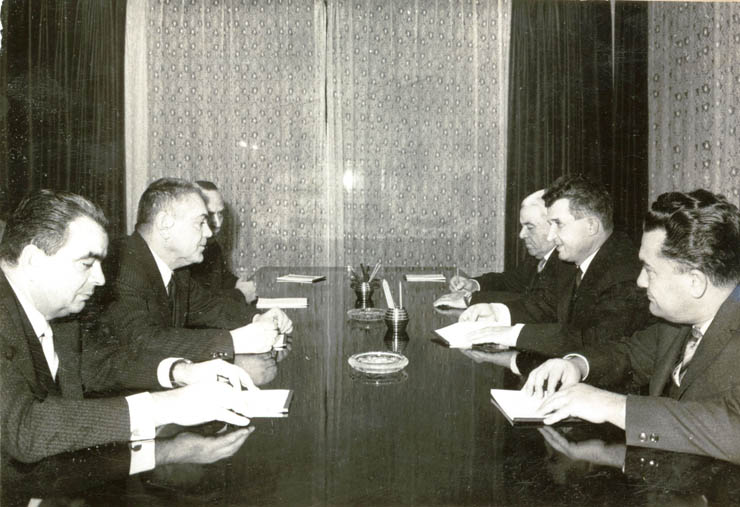 Nicolae Ceauşescu, I. Gh. Maurer şi P. Niculescu Mizil l-au primit pe Carolo Galuzzi, membru al direcţiei Partidului Comunist Italian.(5 ianuarie 1968)
