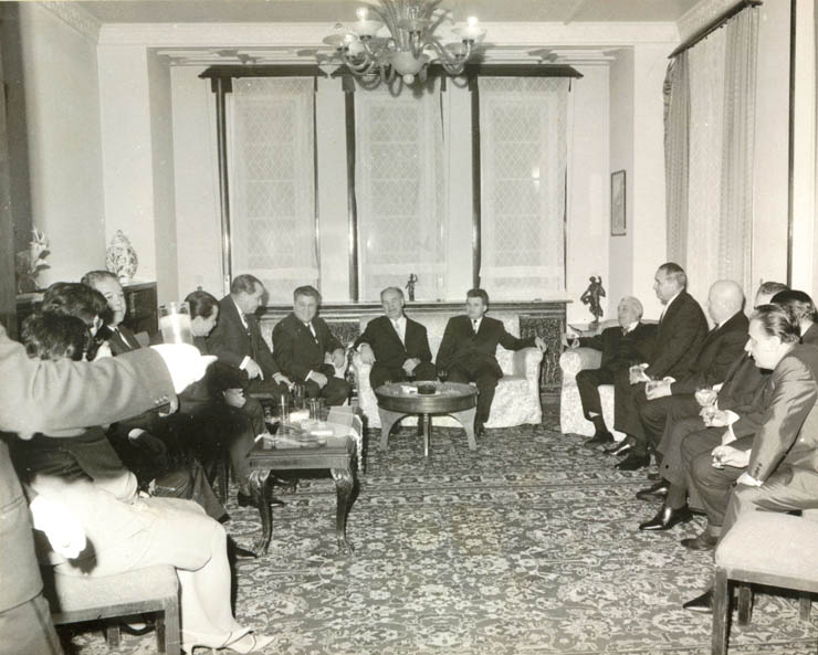 În ziua de 17 ianuarie 1968, au avut loc convorbiri între delegaţia P.C.R. condusă de Nicolae Ceauşescu şi delegaţia P.C. Mexican condusă de Arnoldo Martinez Verdugo, prim secretar al C.C. al P.C.M. (19 ianuarie 1968)