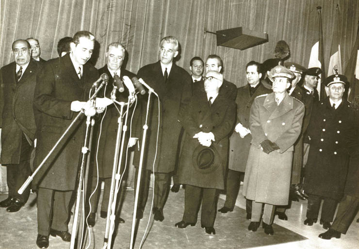 Sosirea la Roma a lui Ion Gh. Maurer, preşedintele Consiliului de Miniştri şi Corneliu Mănescu, ministrul de externe. (22 ianuarie 1968)