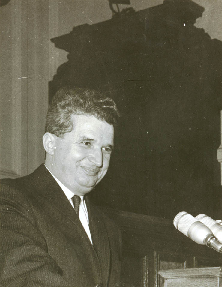 Nicolae Ceauşescu expune raportul la Sesiunea Marii Adunări Naţionale din 15-16 februarie 1968. (15 februarie 1968)