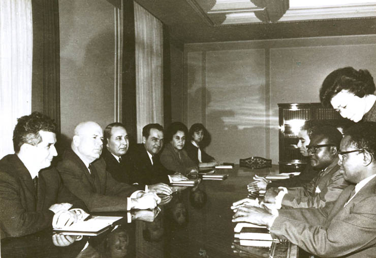 Primirea de către Nicolae Ceauşescu a delegaţiei Mişcării Populare pentru eliberarea Angolei, condusă de dr. Agostinko Neto. (21 martie 1968)
