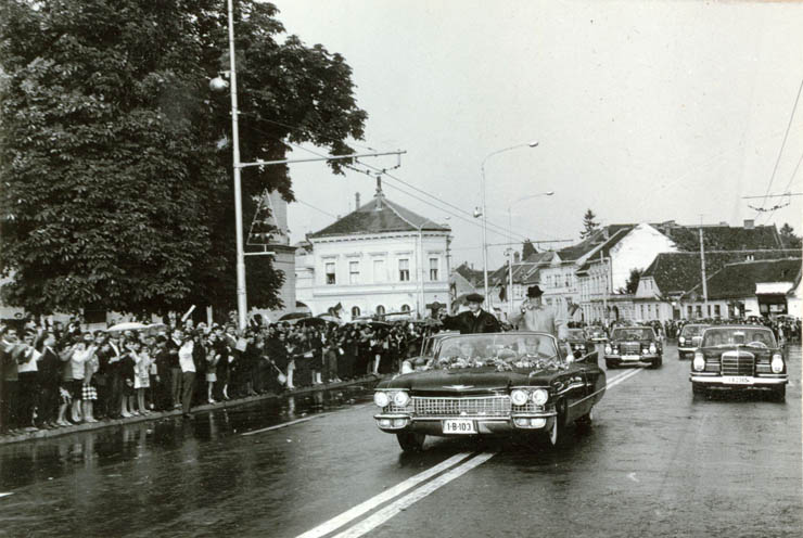 Aspect din timpul vizitei conducătorilor de partid şi de stat la Braşov. (27 august 1968)