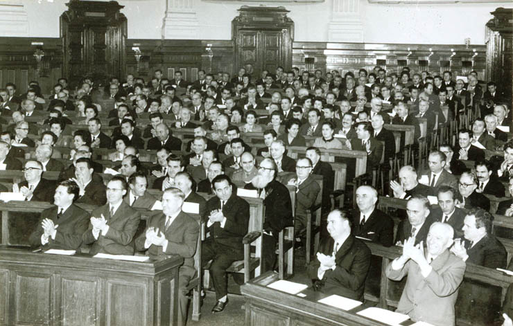 Aspect din timpul lucrărilor Sesiunii a XII-a a celei de a cincea legislaturi a M.A.N. (13 noiembrie 1968)