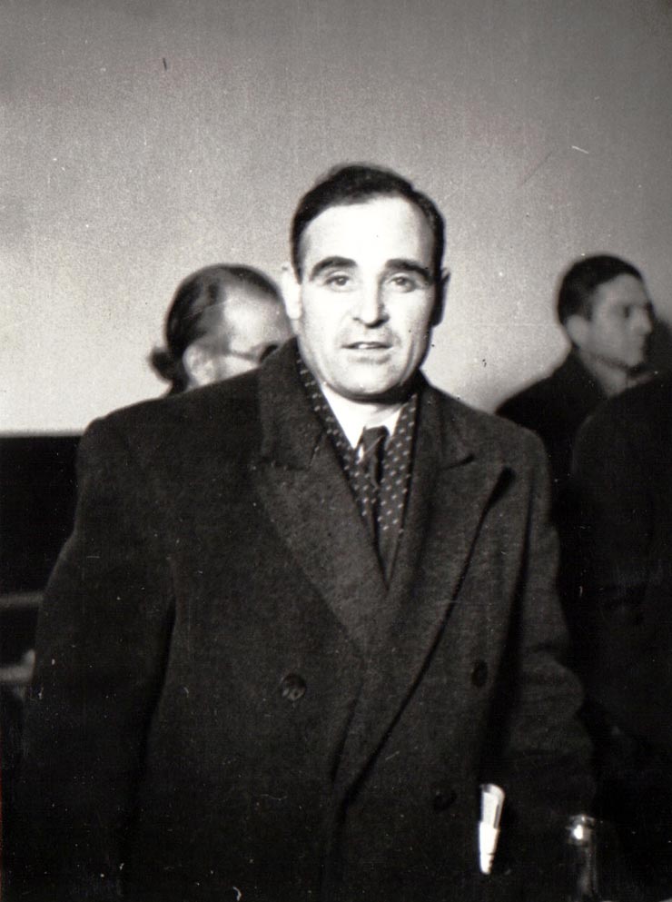 Gh. Gheorghiu Dej în prezidiu la Marea întrunire a F.N.D-ului din sect.II Negru care a avut loc în sala Tomis la 4 februarie 1945 (Constanţa Crăciun, Marin Florea Ionescu).(4 februarie 1945)