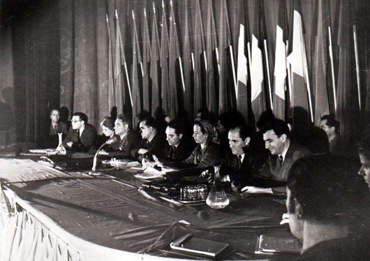 Aspect de la prezidiul Conferinţei Naţionale a  P.C.R (Miron Constantinescu, Ana Pauker, Vasile Luca,Constantin Pârvulescu, Teohari Georgescu).(17- 21 octombrie1945)