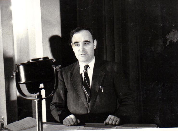 Gh.Gheorghiu Dej prezintă raportul politic al C.C. la Conferinţa Naţională a  P.C.R.(17- 21 octombrie1945)