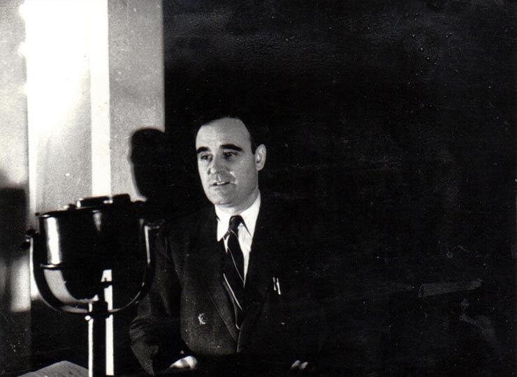 Gh.Gheorghiu Dej prezintă raportul politic al C.C. la Conferinţa Naţională a  P.C.R.(17- 21 octombrie1945)