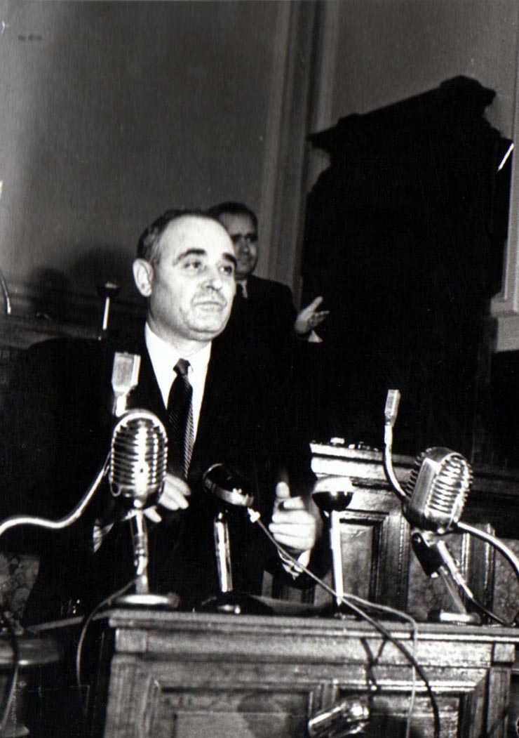 Gheorghe Gheorghiu –Dej la tribuna primei sesiuni a M.A.N. aleasă pe baza noii Constituţii a R.P.R. (ziua a 2-a). (24.01.1953).