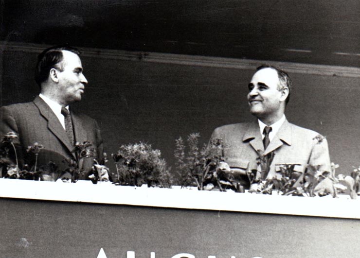 Gheorghe Gheorghiu –Dej şi L.G.Melnicov, ambasadorul Uniunii Sovietice la Bucureşti, în tribuna centrală din Piaţa Aviatorilor, cu prilejul paradei militare şi a demonstraţiei oamenilor muncii din Capitală, în cinstea zilei de 23 August.(23.08.1953).