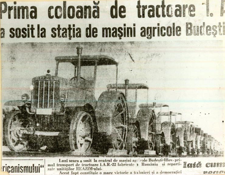 Prima coloană de tractoare I.A.R. a sosit la staţia de maşini agricole Budeşti.(5 iulie 1947)