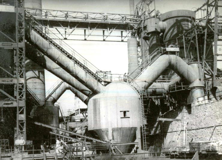 Aspect dintr-o întreprindere metalurgică, (exterior).(1953)