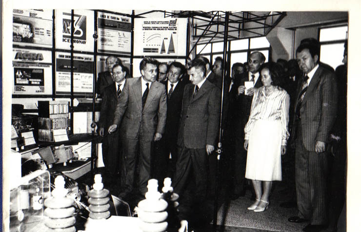 Conducători de partid şi de stat în vizită de lucru la Institutul de cercetare pentru industria electrotehnică din Capitală. (7.VI.1979).