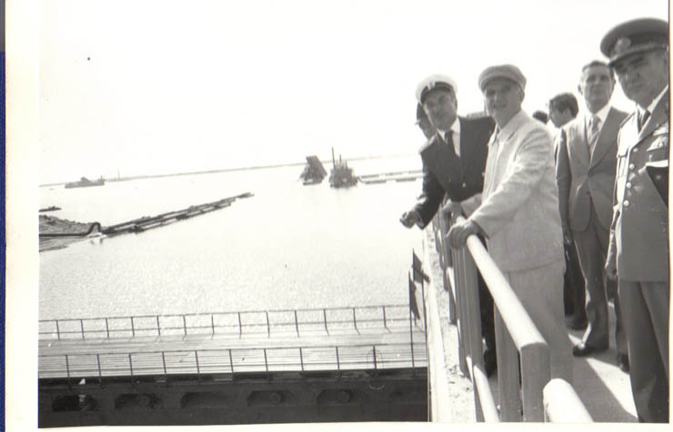 Imagine din timpul vizitei de lucru a preşedintelui Nicolae Ceauşescu la şantierul naval din Mangalia.(20.VI.1979).
