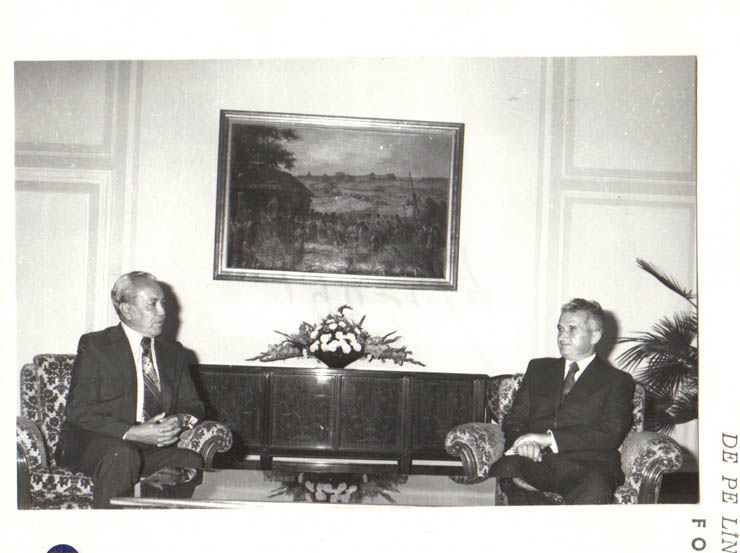 Preşedintele Nicolae Ceauşescu a primit delegaţia parlamentară a Republicii Malta, condusă de Calcidon Agius, preşedintele Camerei Reprezentanţilor, care face o vizită în ţara noastră la invitaţia M.A.N. La primire au participat Nicolae Giosan, preşedintele M.A.N. şi Ioan Ceterchi – preşedintele Consiliului Legislativ.(4.IX.1979).