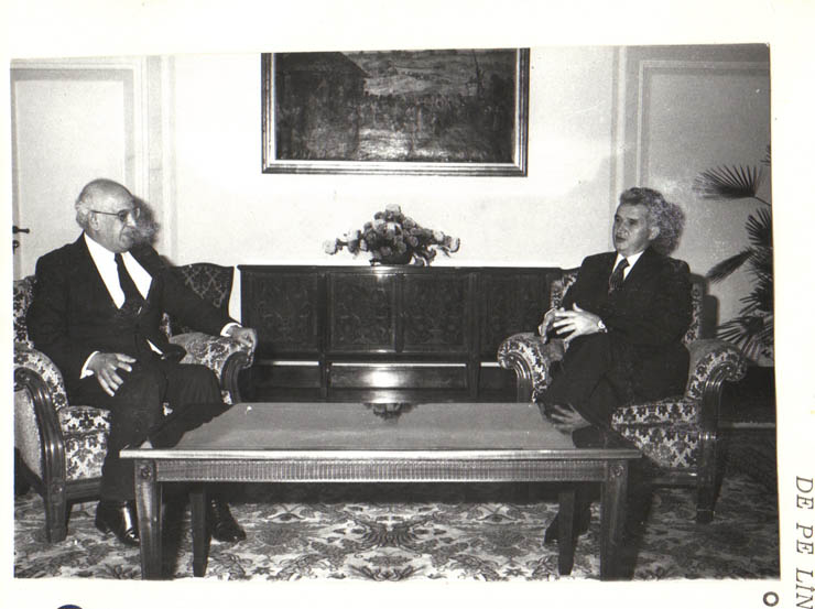 Întâlnirea dintre preşedintele Nicolae Ceauşescu cu Ali Yata, secretar general al Partidului Poporului şi Socialismului din Maroc, care a participat la lucrările celui de-al XII-lea Congres al P.C.R. (24.XI.1979).
