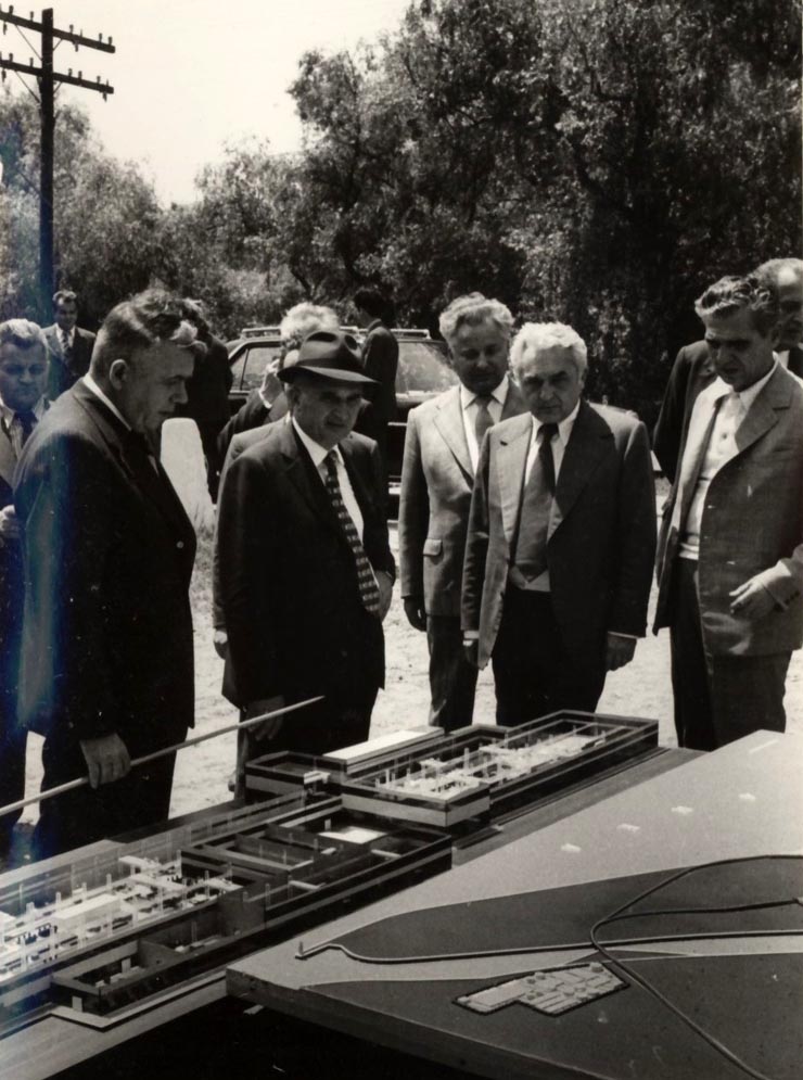 Vizita de lucru a lui Nicolae ceauşescu în judeţul Teleorman: platforma industrială Zimnicea. (16 iunie 1976)