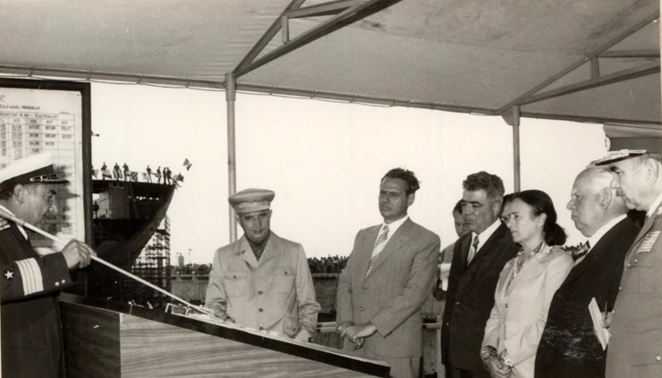 Vizita de lucru a preşedintelui Nicolae Ceauşescu, a altor conducători de partid şi de stat, în judeţul Constanţa. Vizita la Şantierul Naval din Mangalia. (9 iulie 1976)