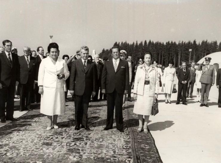 Vizita oficială a preşedintelui Nicolae ceauşescu în R.S.F. Iugoslavia. La sosire, pe aeroportul „Branik” din Liubliana. (8-11 septembrie 1976)