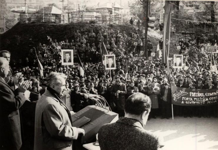 Vizita de lucru a lui Nicolae Ceauşescu în judeţul Alba. Cuvântarea la mitingul de la Baia de Arieş. (21 octombrie 1976)