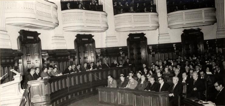 Lucrările Sesiunii M.A.N. cu privire la dezbaterea şi votarea unor proiecte de legi, printre care şi a Planului naţional unic de dezvoltare economico-socială a R.S.R. pe 1977. (4 noiembrie 1976)