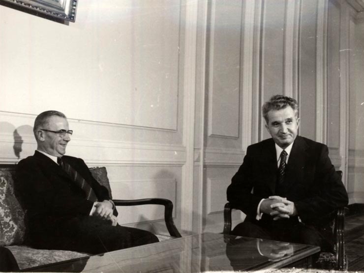 Nicolae Ceauşescu a primit pe Gaston Plissonier, secretar al C.C. al P.C. Francez. (30 noiembrie 1976)
