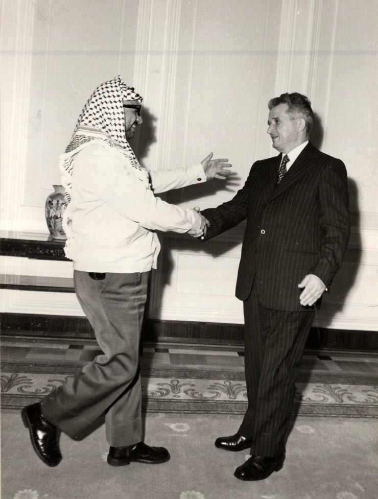 Primirea de către preşedintele Nicolae Ceauşescu a lui Yasser Arafat, preşedintele Comitetului Executiv al Organizaţiei pentru Eliberarea Palestinei. (6 decembrie 1976)