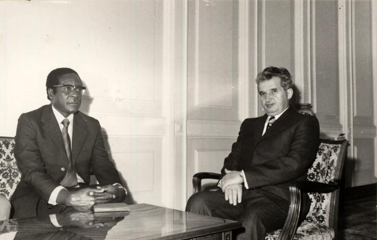 Primirea la preşedintele Nicolae Ceauşescu a lui Robert Mugabe, secretar general al Uniunii Naţionale Africane Zimbabwe (ZANU). (21 decembrie 1976)