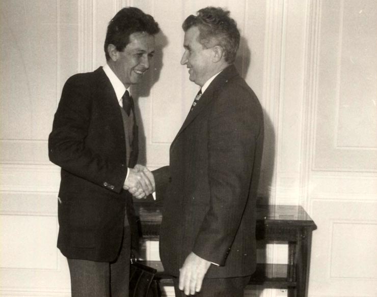Primirea de către preşedintele Nicolae Ceauşescu, la sediul C.C. al P.C.R. a lui Enrico Berlinguer, secretar general al P.C. Italian. (5 ianuarie 1977)