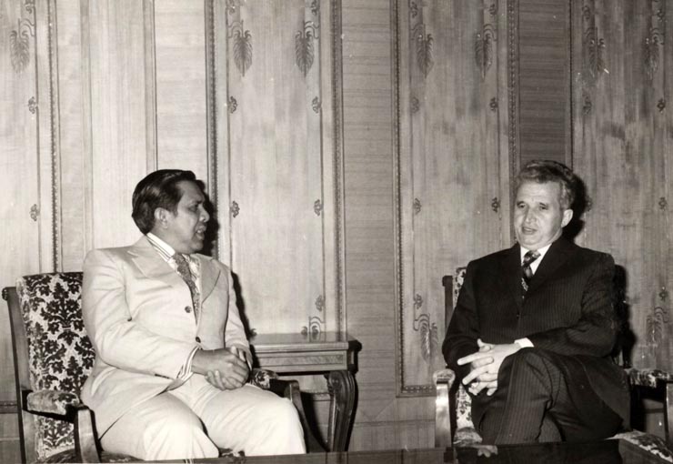 Primirea de către preşedintele Nicolae ceauşsecu a ministrului de externe al Malayeziei, Tengku Ahmad Rithauddeen. (6 mai 1977)