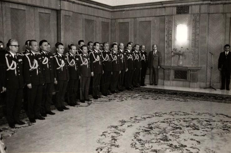Aspect de la solemnitatea înaintării în grad a unor generali şi ofiţeri superiori. (7 mai 1977)