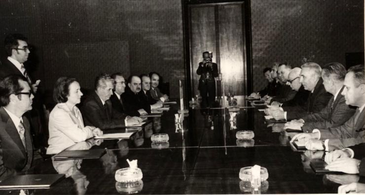 Vizita oficială de prietenie în R. P. Polonă a delegaţiei de partid şi de stat, condusă de preşedintele Nicolae Ceauşescu, la invitaţia lui Edward Gierrek. Convorbiri oficiale. (17-19 mai 1977)
