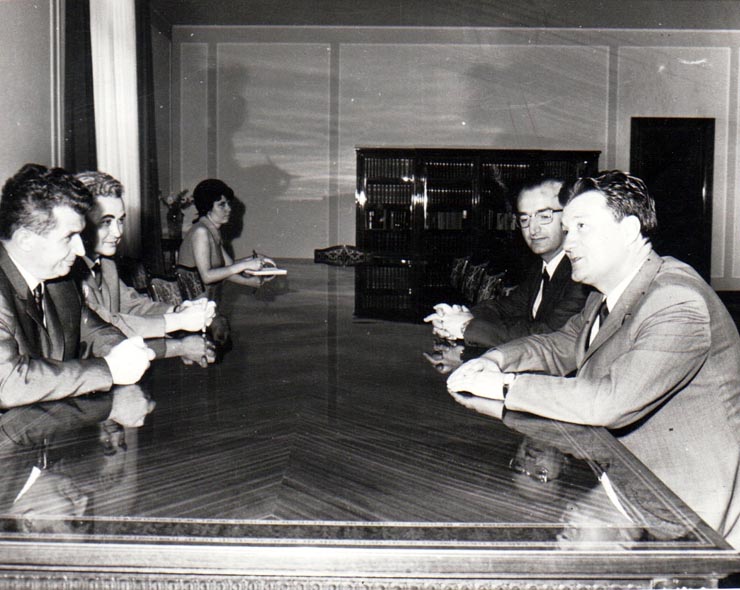 Nicolae Ceauşescu, secretar general al C.C al P.C.R., împreună cu Virgil Trofim, membru al Comitetului Executiv al Prezidiului Permanent, secretar C.C. al P.C.R., au primit pe Mika Tripalo, membru al Biroului Executiv al Prezidiului Uniunii Comuniştilor din Iugoslavia, care, la invitaţia C.C. al P.C.R., a făcut o vizită în ţara noastră.   (3 iuniei 1969).