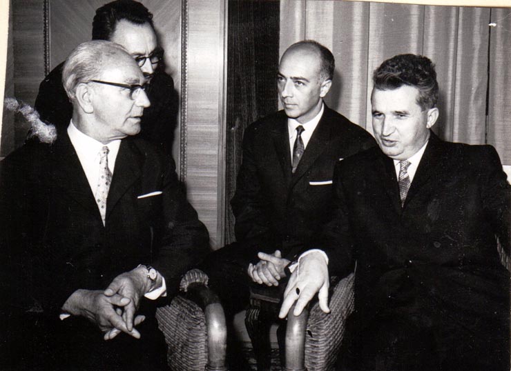 În timpul vizitei protocolare la preşedintele Consiliului de Stat al R.S.R., Nicolae Ceauşescu,  a preşedintelui Republicii Austria, Franz Jonas.  (11  septembrie 1969).