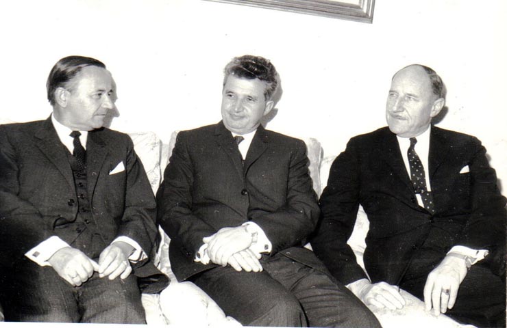 Primirea la Nicolae Ceauşescu, preşedintele Consiliului de Stat al R.S.R., a premierului olandez, Piet Js de Jong, care, împreună cu Joseph Luns, ministrul Afacerilor Externe al Olandei, face o vizită protocolară în ţara noastră.   (29 octombrie 1969).
