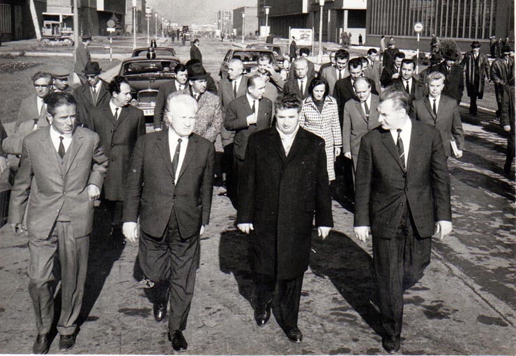 Vizita de lucru a lui Nicolae Ceauşescu, secretar general al P.C.R., la Uzinele „Tractorul” din Braşov.(5 noiembrie 1969).