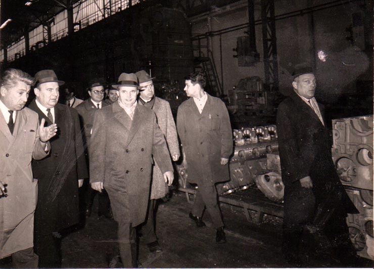 Vizita de lucru a lui Nicolae Ceauşescu, secretar general al P.C.R., la Uzinele „23 August” din Capitală.(8 noiembrie 1969).