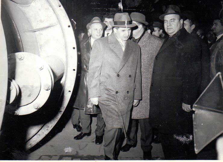 Vizita de lucru a lui Nicolae Ceauşescu, secretar general al P.C.R., la Uzinele „Griviţa Roşie” din Bucureşti.(8 noiembrie 1969).