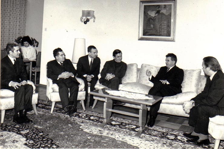 Nicolae Ceauşescu, secretar general al P.C.R, a primit – la Predeal – pe Omann Sigurd, preşedintele Partidului Socialist Popular din Danemarca.    (8 ianuarie 1970).