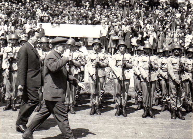 Nicolae Ceauşescu, secretar general al P.C.R, în timpul vizitei de lucru efectuată în judeţul Neamţ.(27 mai 1970).