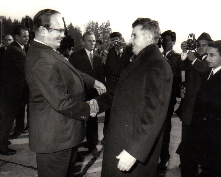 Vizita delegaţiei de partid şi guvernamentală condusă de către Nicolae Ceauşescu, în Republica Socialistă Federativă Iugoslavia.     (3-4 noiembrie 1970).