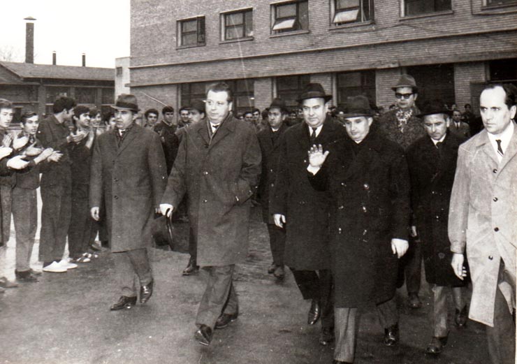 Vizita de lucru a lui Nicolae Ceauşescu, secretar general al P.C.R, preşedintele Consiliului de Stat al R.S.R., la Electroaparataj Bucureşti.   (24 decembrie 1970).