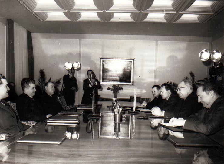 Convorbiri oficiale la Bucureşti cu delegaţia condusă de Gustav Husak, prim secretar al C.C. al P.C. din Cehoslovacia.      (3 martie 1971).
