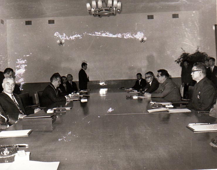 Vizita oficială a unei delegaţii de partid şi guvernamentale condusă de Nicolae Ceauşescu în Republica Democrată Coreeană. ( iunie 1971).