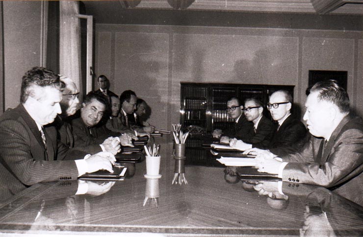 Primirea la Nicolae Ceauşescu a delegaţiei Partidului Comunist din Japonia condusă de Kenji Miyamoto – convorbiri oficiale.  (30 noiembrie 1971).